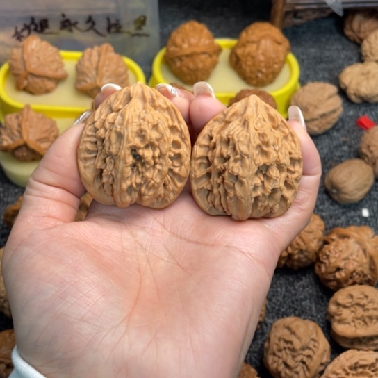 文玩核桃吊坠14九龙筋