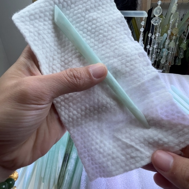 蛇纹石玉发饰未镶嵌长度13.8，天青冻