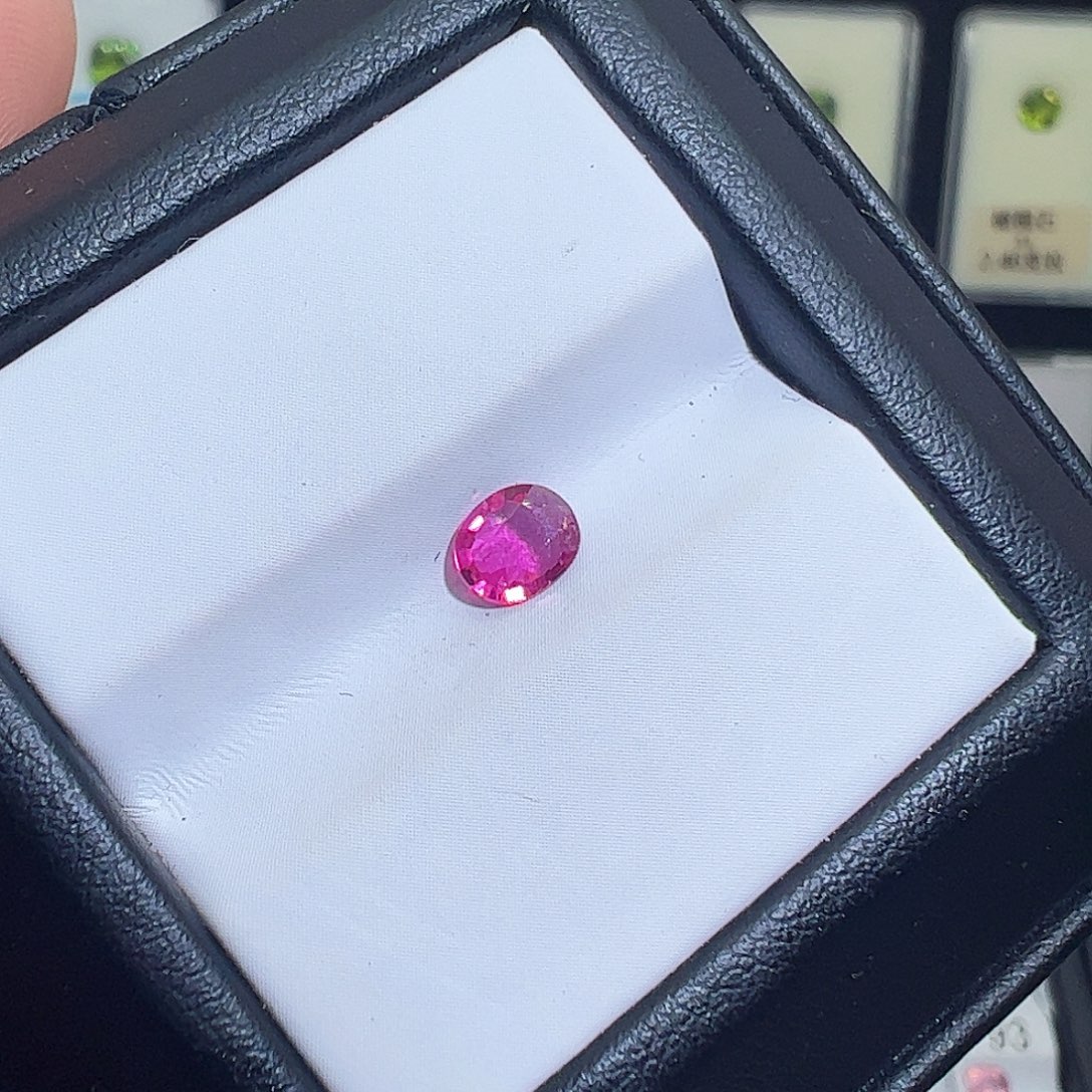 碧玺未镶嵌裸石0.42克拉特价