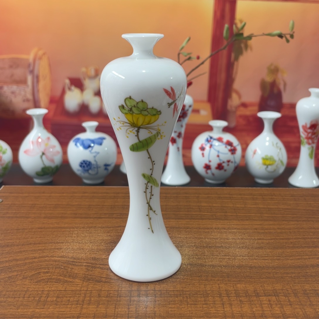 陶瓷景德镇小花瓶等着你