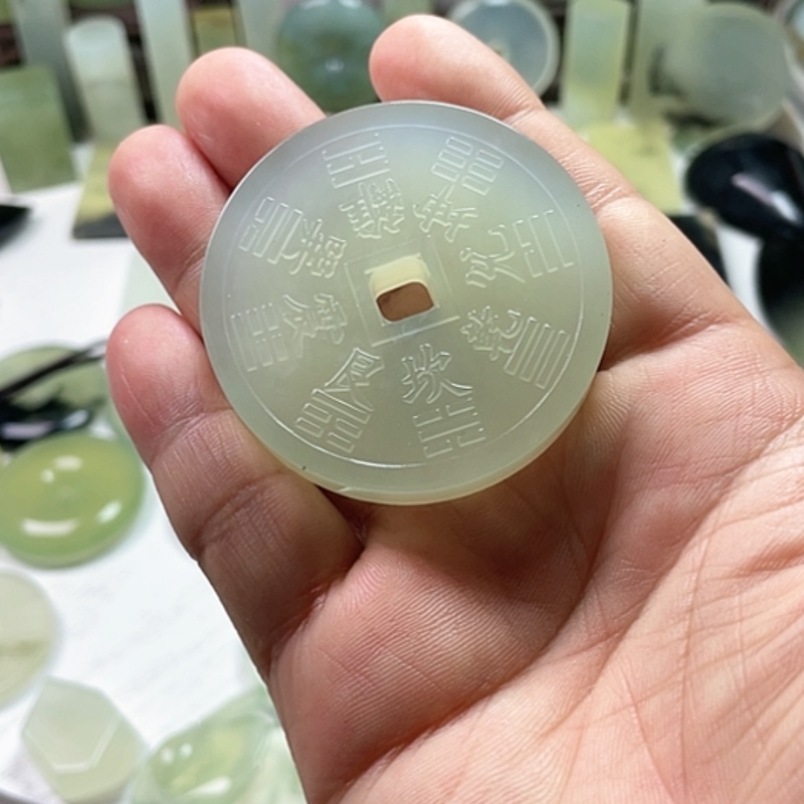 【闪购商品】未镶嵌岫玉挂件我****人