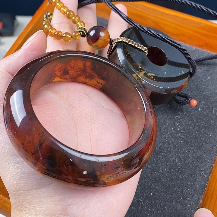 琥珀未镶嵌珠宝奇石59