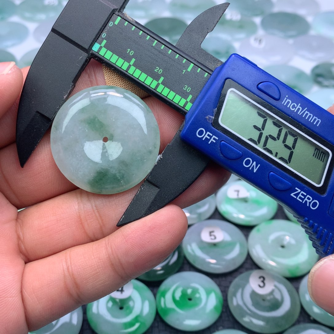 翡翠颈饰未镶嵌缅甸天然A货翡翠