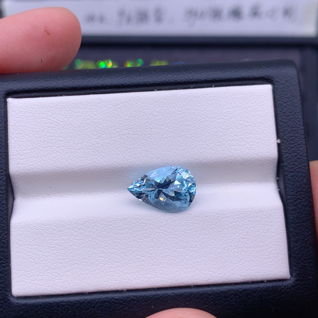 海蓝宝石裸石3.42克拉圣玛利亚