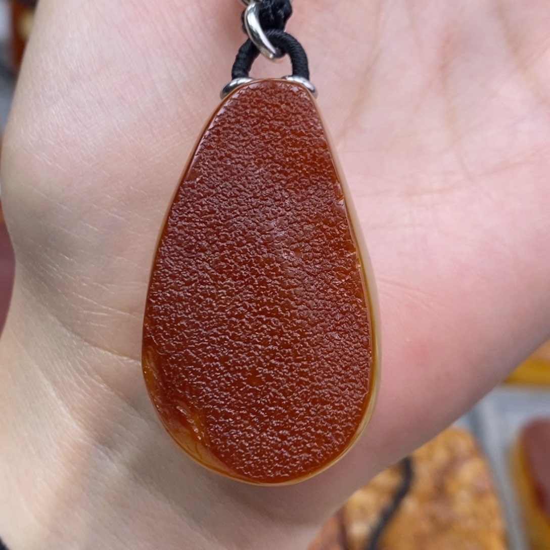 琥珀吊坠(赠链)未镶嵌