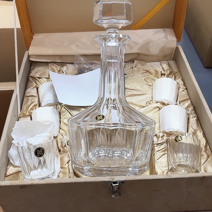 树脂制品噗哈哈哈哈哈哈哈哈哈我