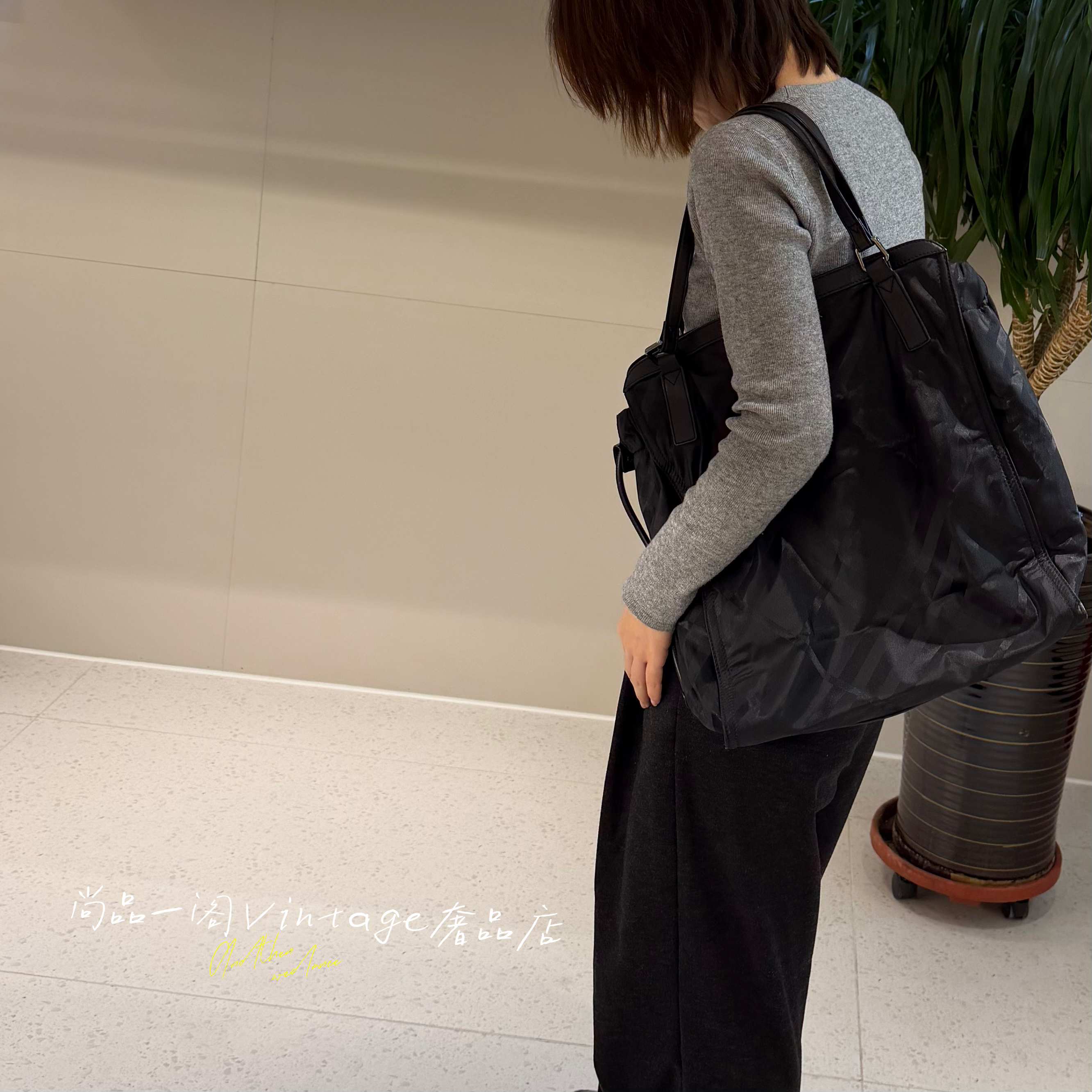 95新 BURBERRY/博柏利 尚品一阁/黑色降落伞单肩包