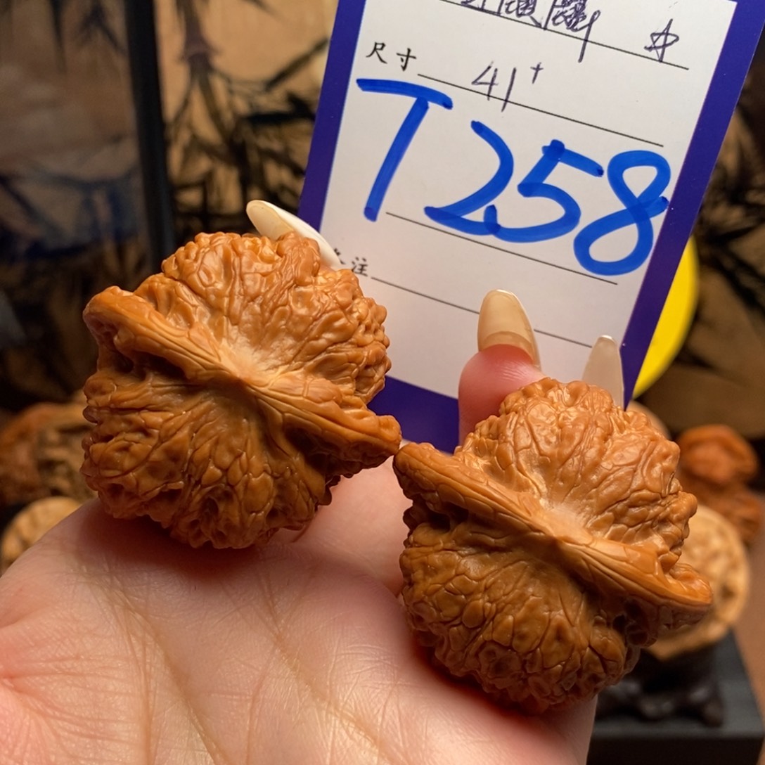 文玩核桃把件血麒麟41