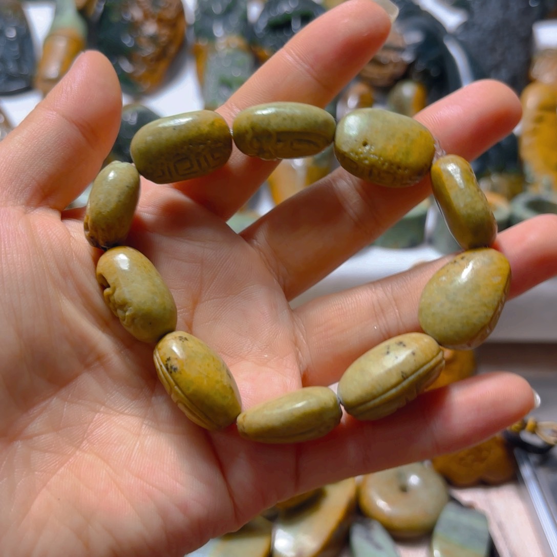 岫岩河磨玉（透闪石质玉）挂件未镶嵌（****