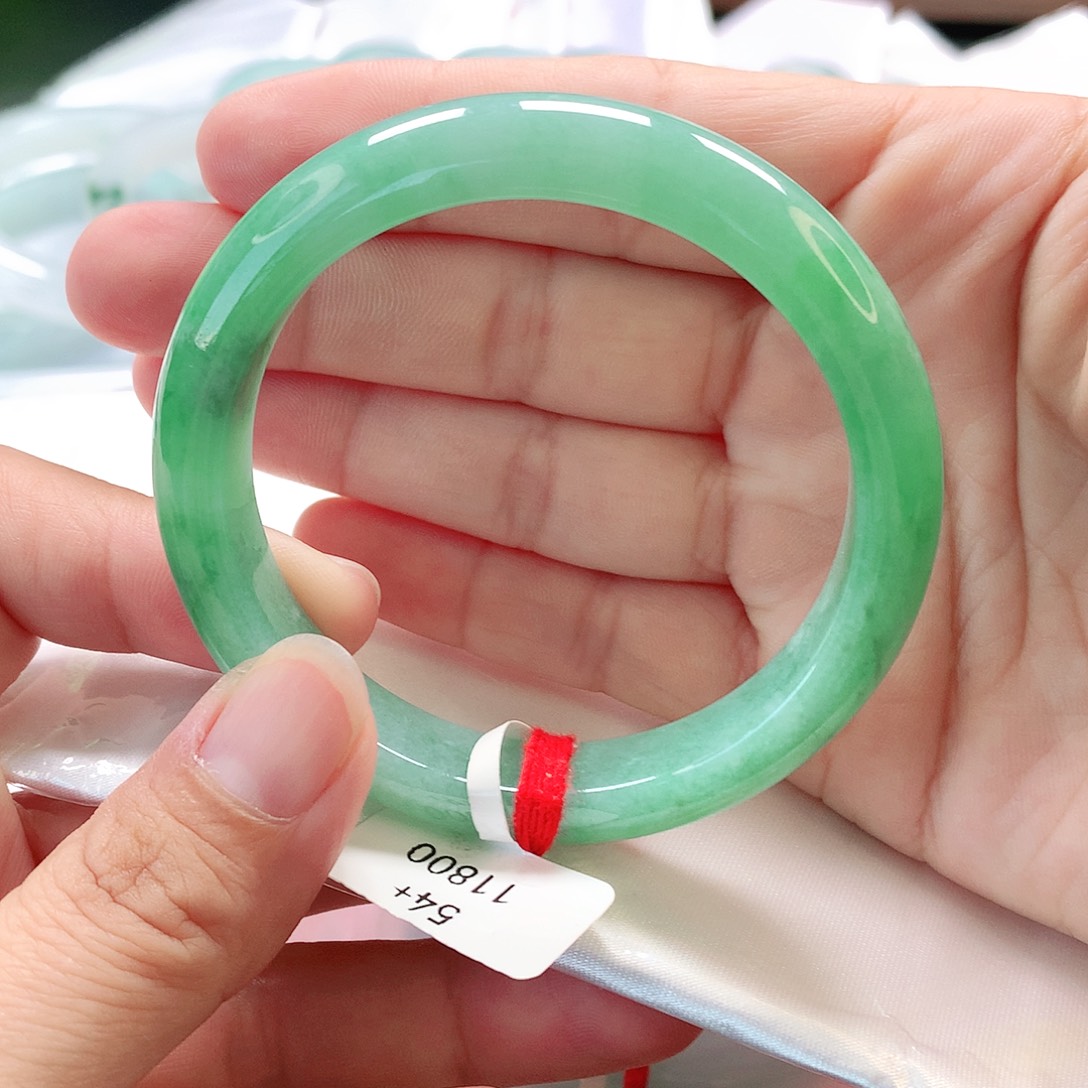 翡翠未镶嵌手镯54正