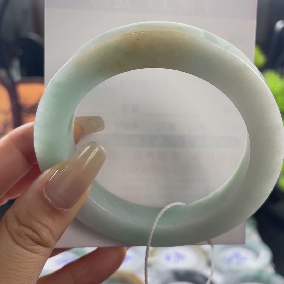 定制翡翠未镶嵌翡翠手镯基地质检发货