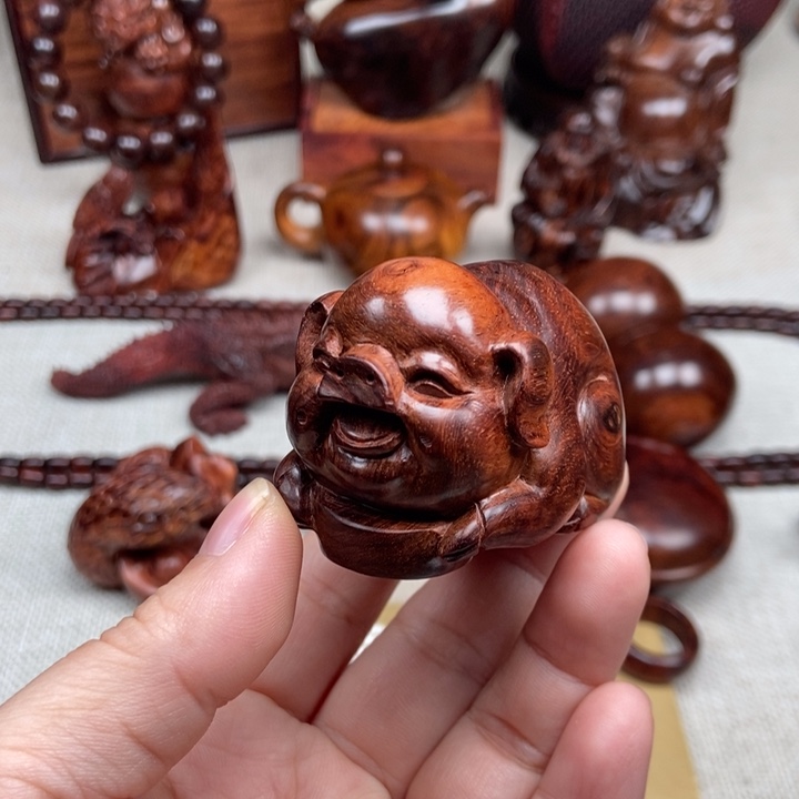 花梨木类端景台凫**话招财猪