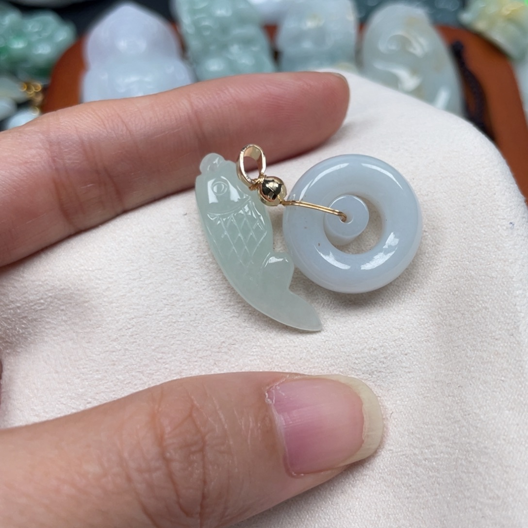 翡翠未镶嵌吊坠(不含链)