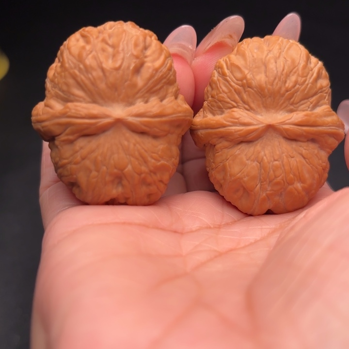 桃核把件43元宝狮子头