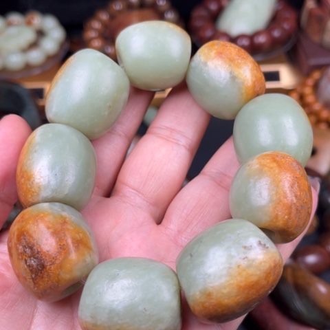 岫岩河磨玉（透闪石质玉）手把件未镶嵌有*