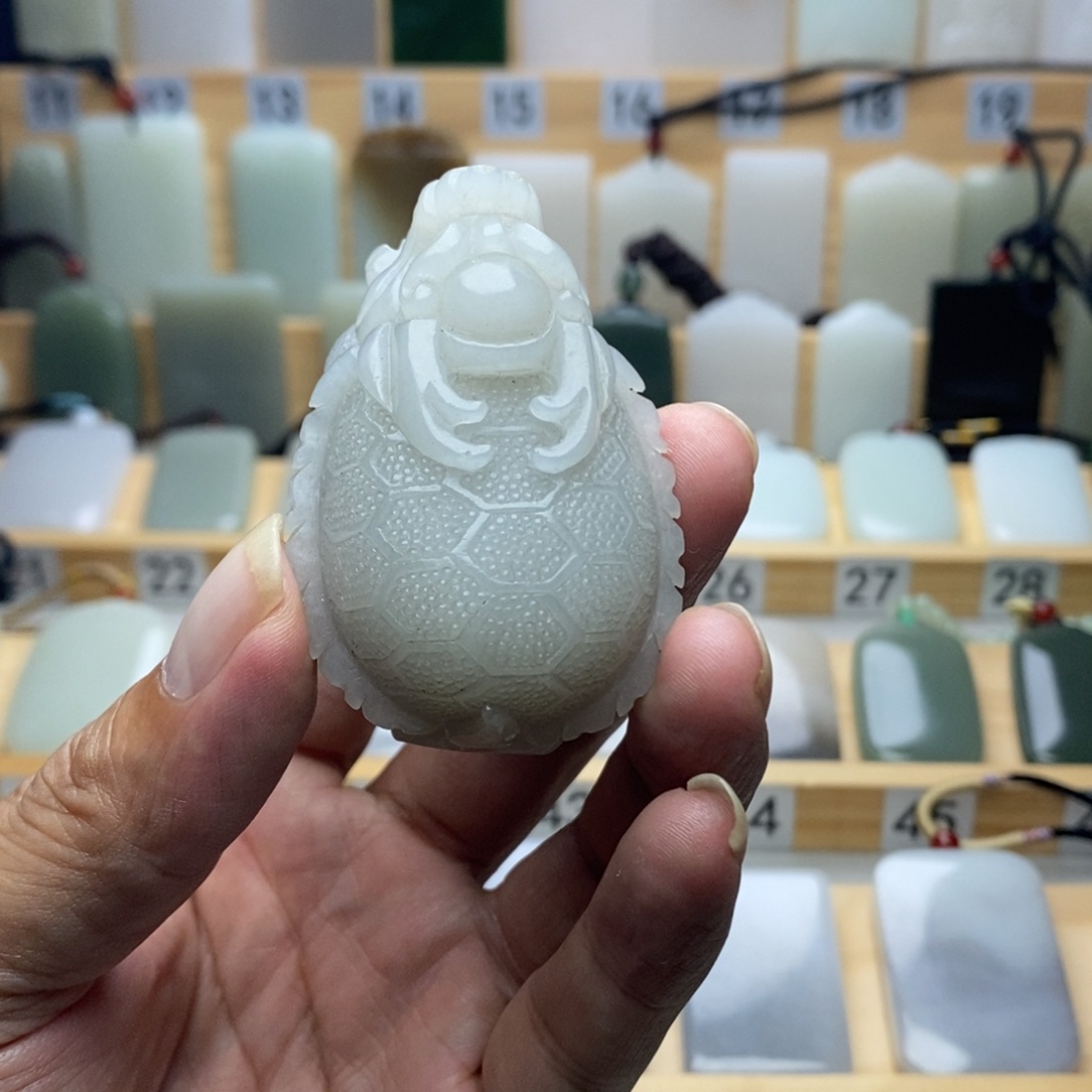 未镶嵌和田玉挂件