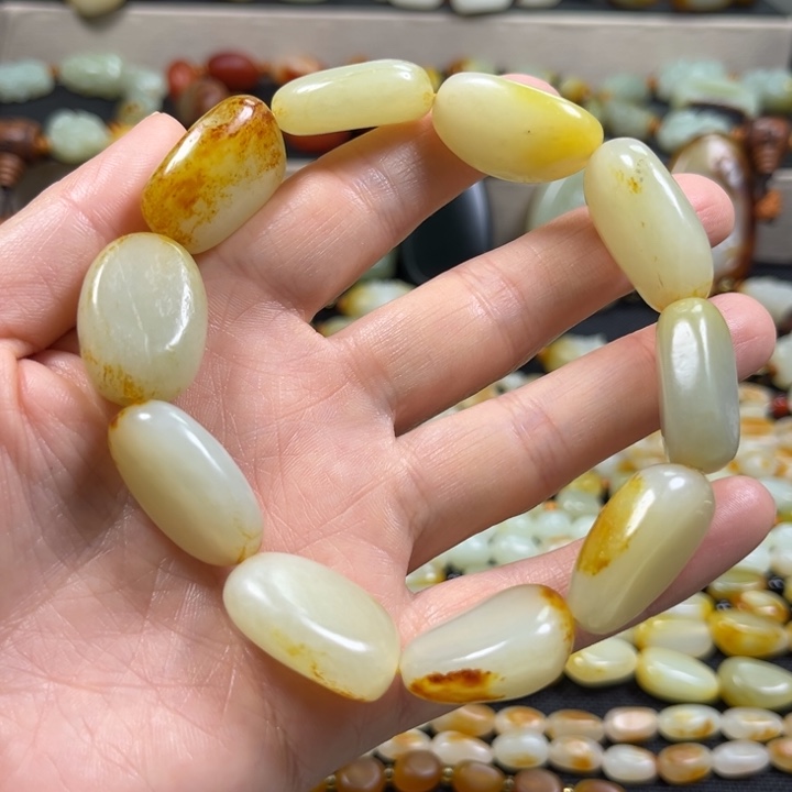 敏***未镶嵌手串和田玉