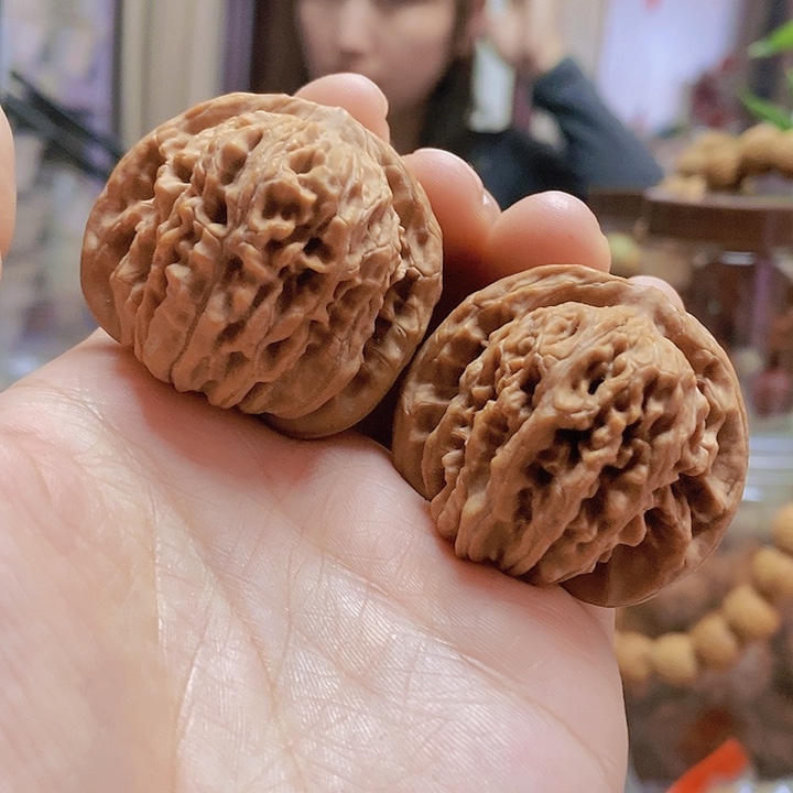 【闪购商品】文玩核桃把件40四座楼