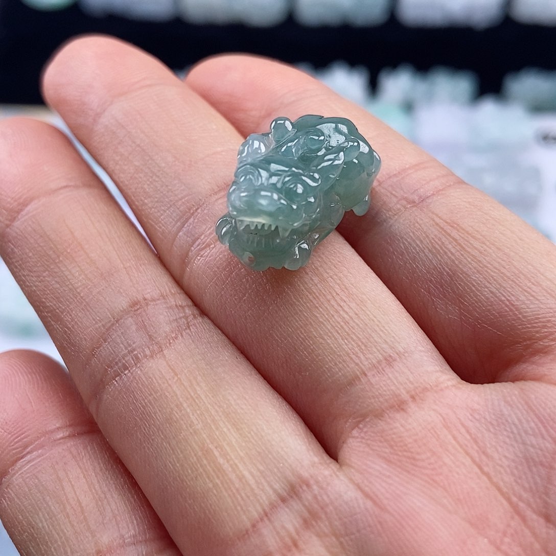 翡翠颈饰未镶嵌翡翠貔貅手串