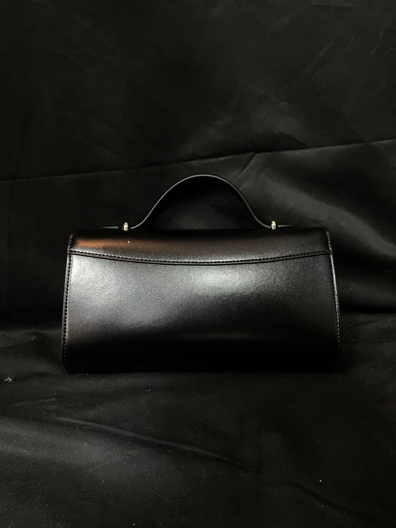 LQ-WITH-QUEEN真皮女包手提长豆腐黑色-13