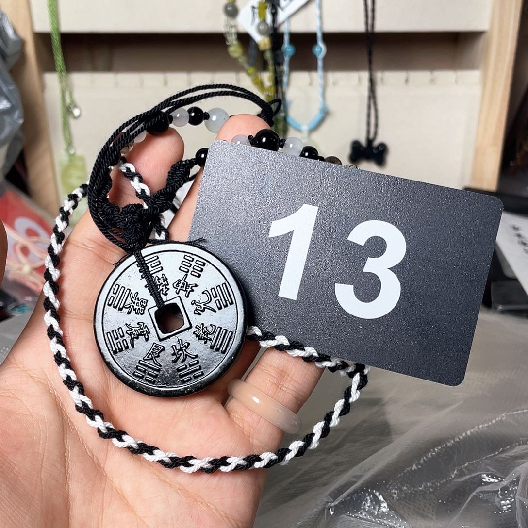 蛇纹石玉颈饰合金我***.