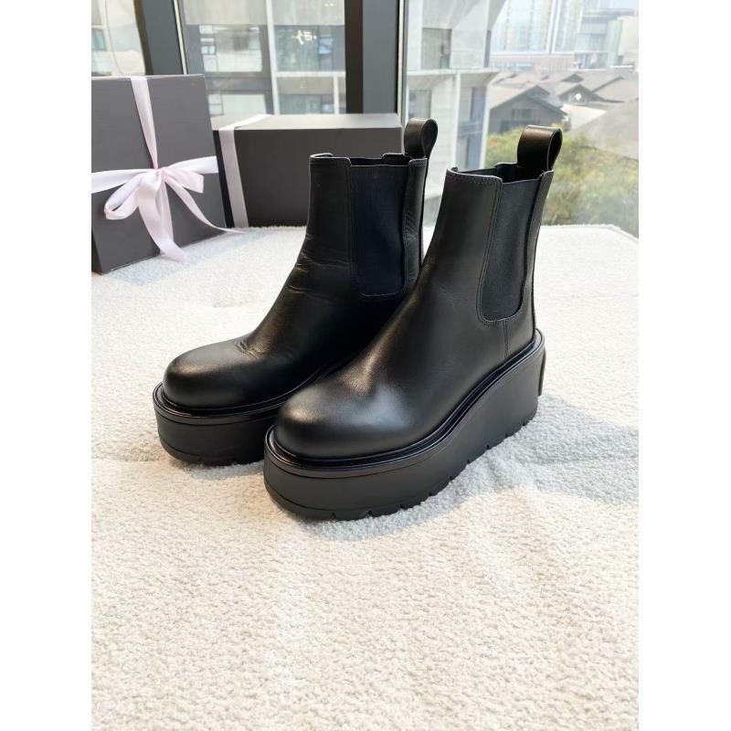 95新 Valentino/华伦天奴  zz436 黑色厚底牛皮短靴 37.5码