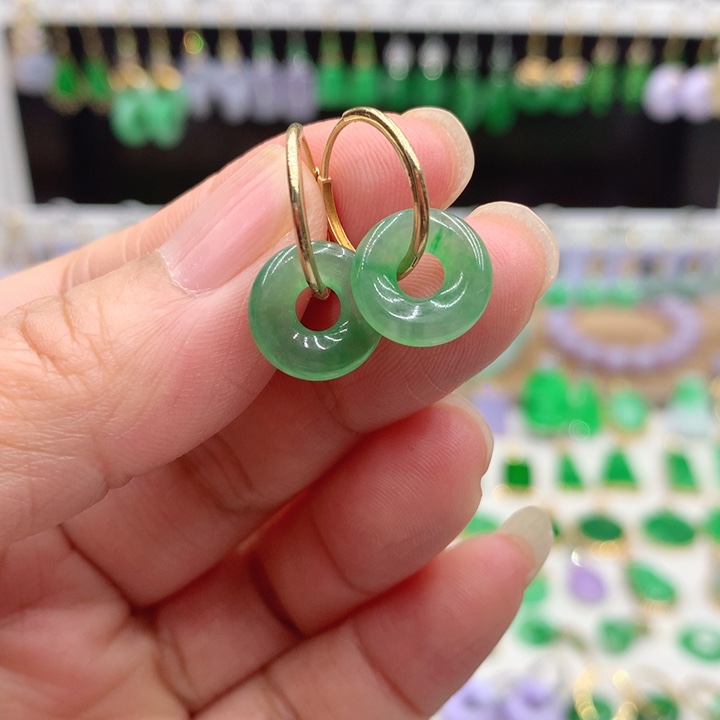 翡翠18K金镶嵌耳饰