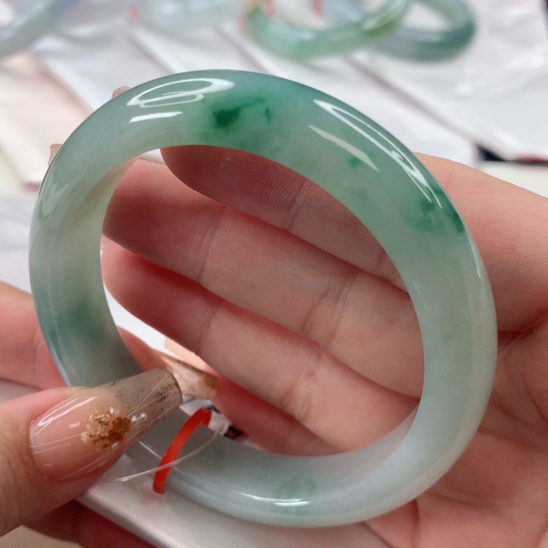 翡翠手镯未镶嵌小****056.7圈口