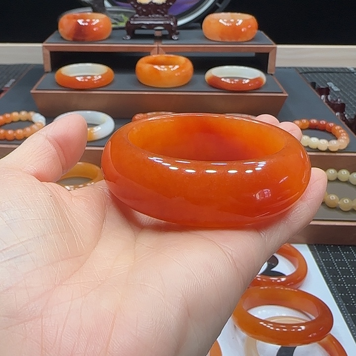 石英质玉（黄龙玉）合金手镯