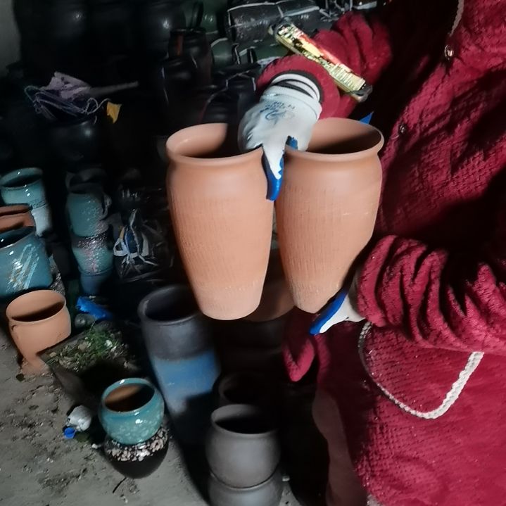 红陶口14高26瑕疵两个