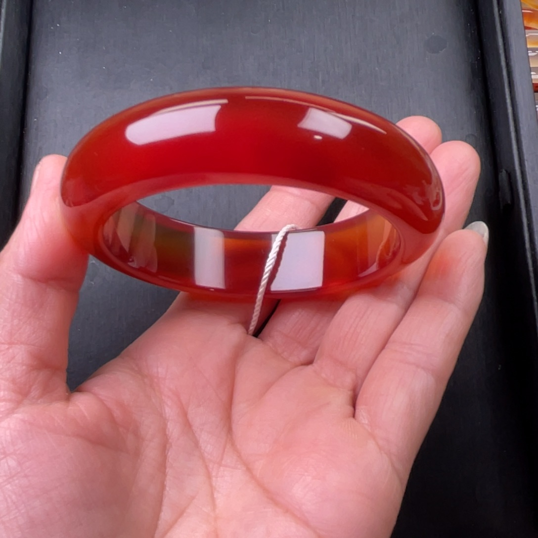 玛瑙/玉髓手镯未镶嵌8****8