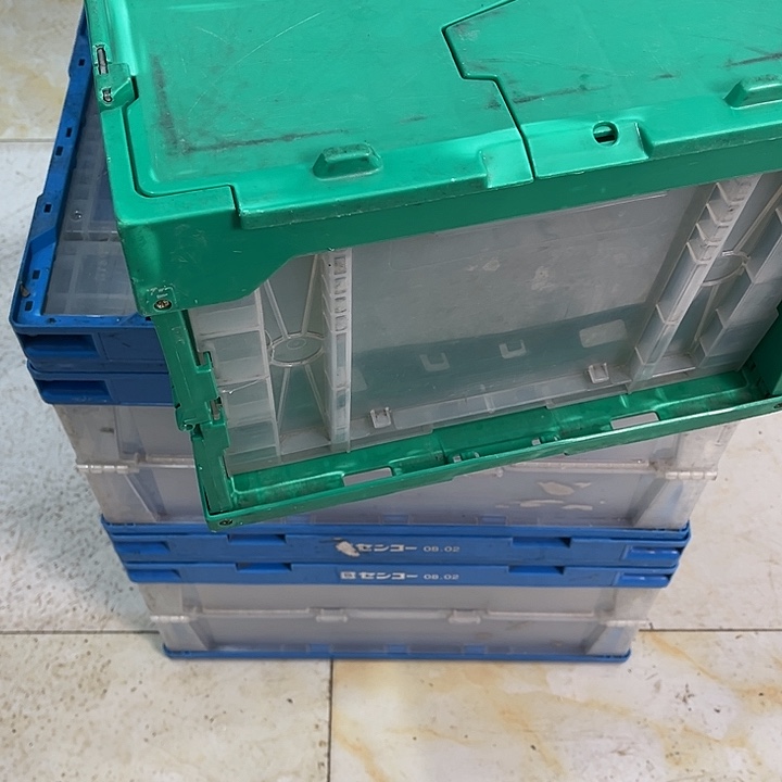 S***e厚款家用五金工具箱1个侧面裂口