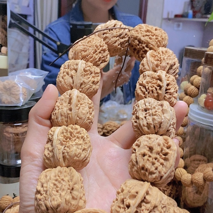 【闪购商品】文玩核桃把件38门墩手持黄