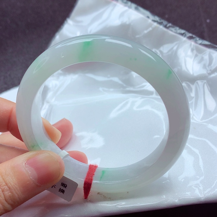 翡翠未镶嵌手镯55圈