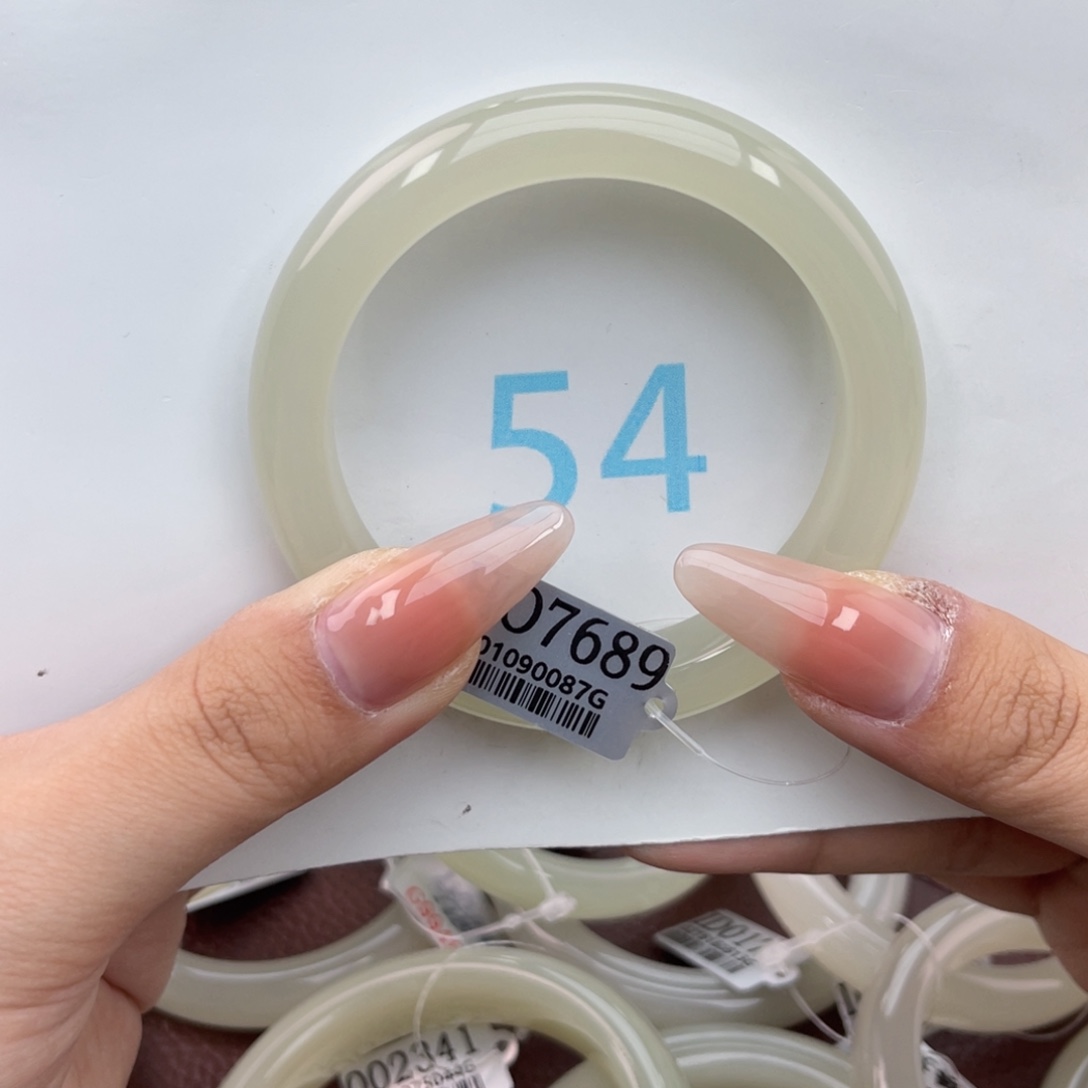 和田玉手镯未镶嵌柿**我