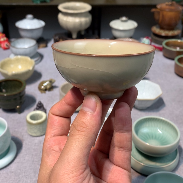龙泉青瓷哥窑茶碗