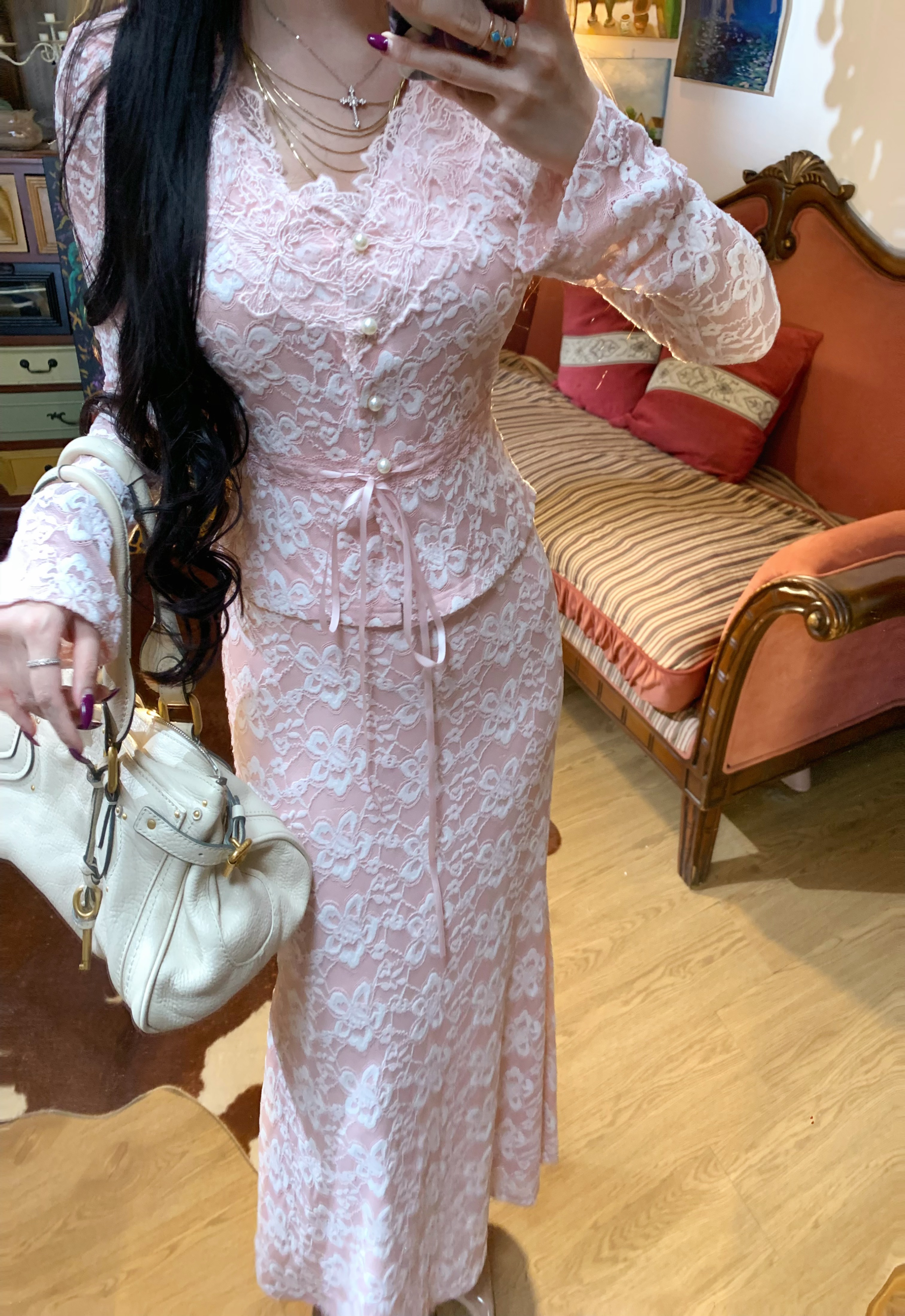 贾大猫《唐娜小姐》2025冬季弹力加厚粉色蕾丝两件套套装M232