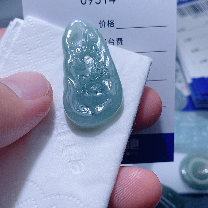 翡翠未镶嵌颈饰天光墟翡翠市场现金代购