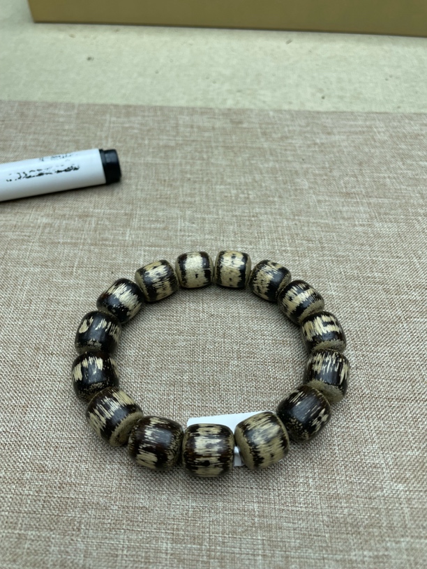 高盛沉香木串（) 446