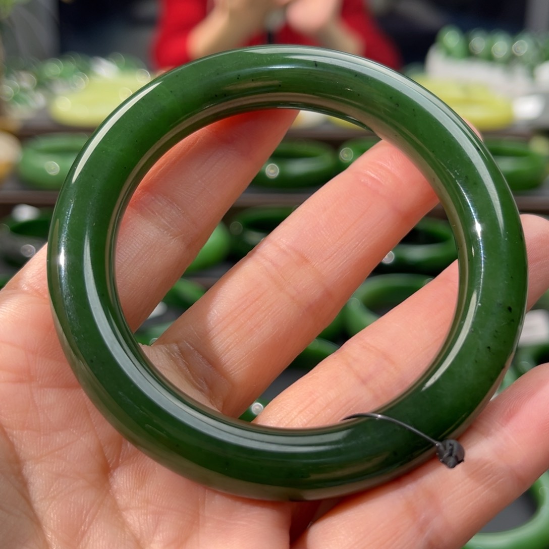 和田玉（碧玉）手镯未镶嵌