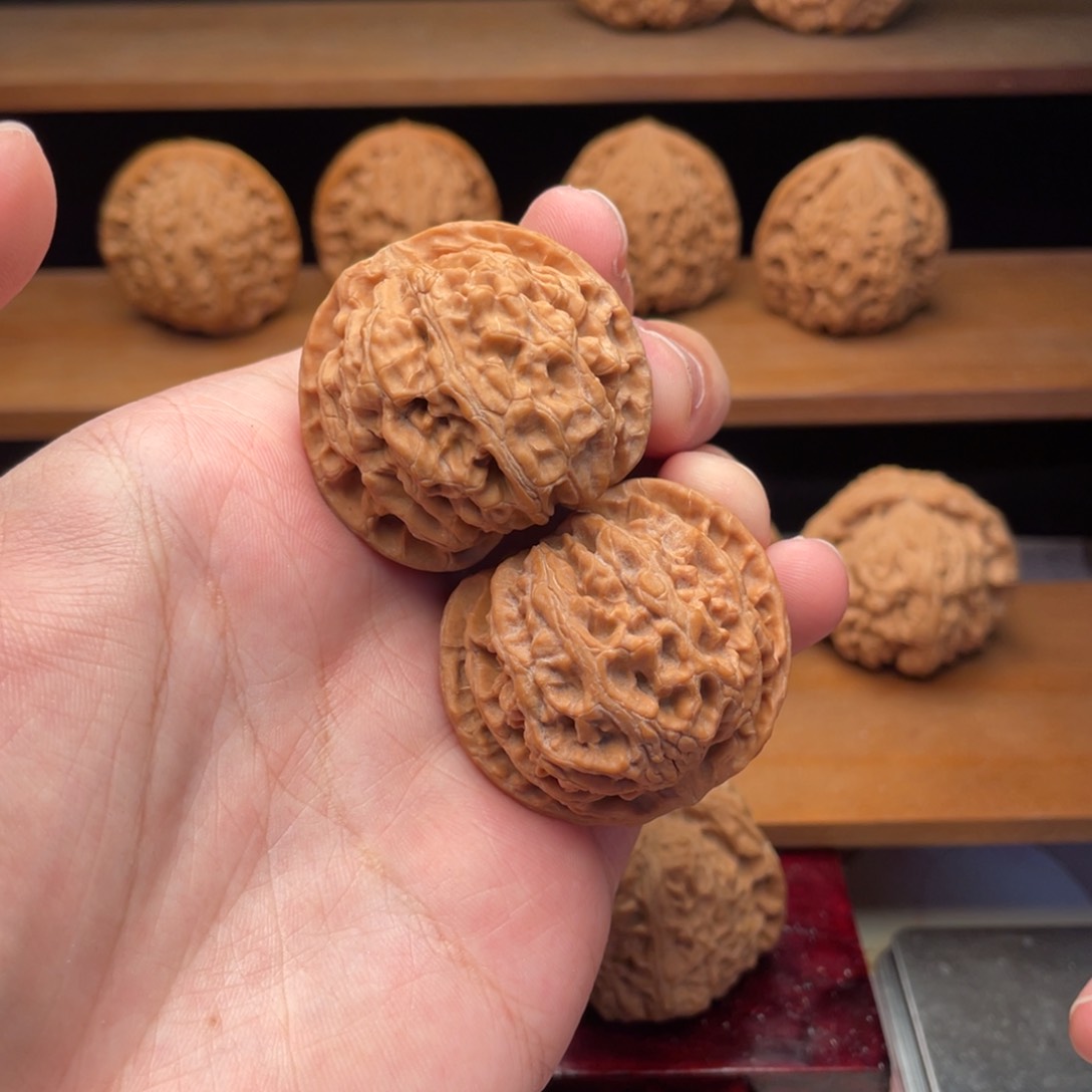 文玩核桃把件穆***q40毕业苹果园