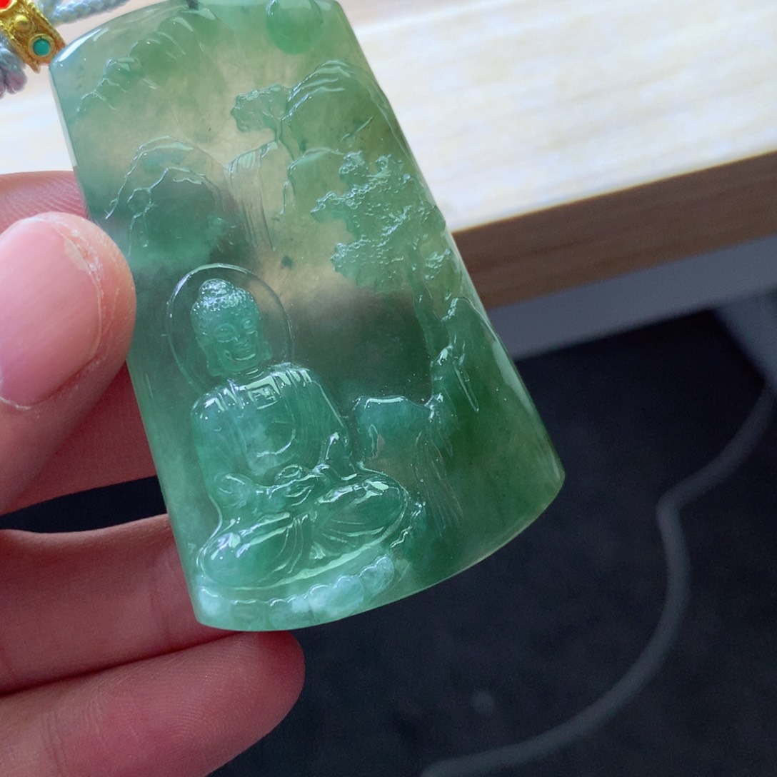 翡翠颈饰未镶嵌吊坠