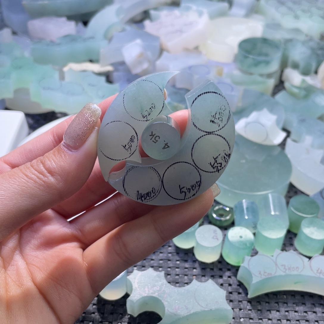 定制翡翠未镶嵌栩*翡翠