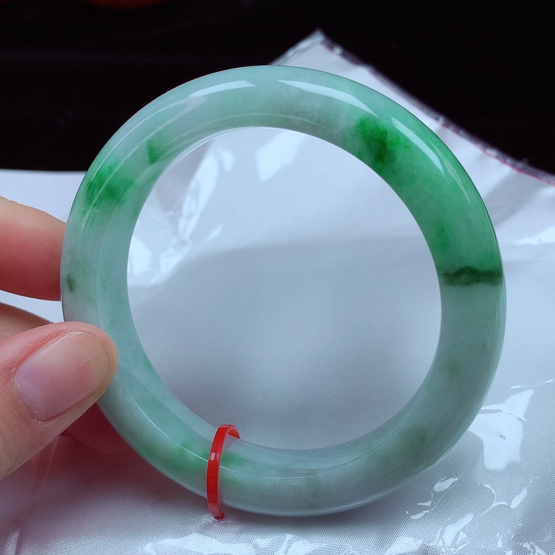 翡翠手镯未镶嵌58圈