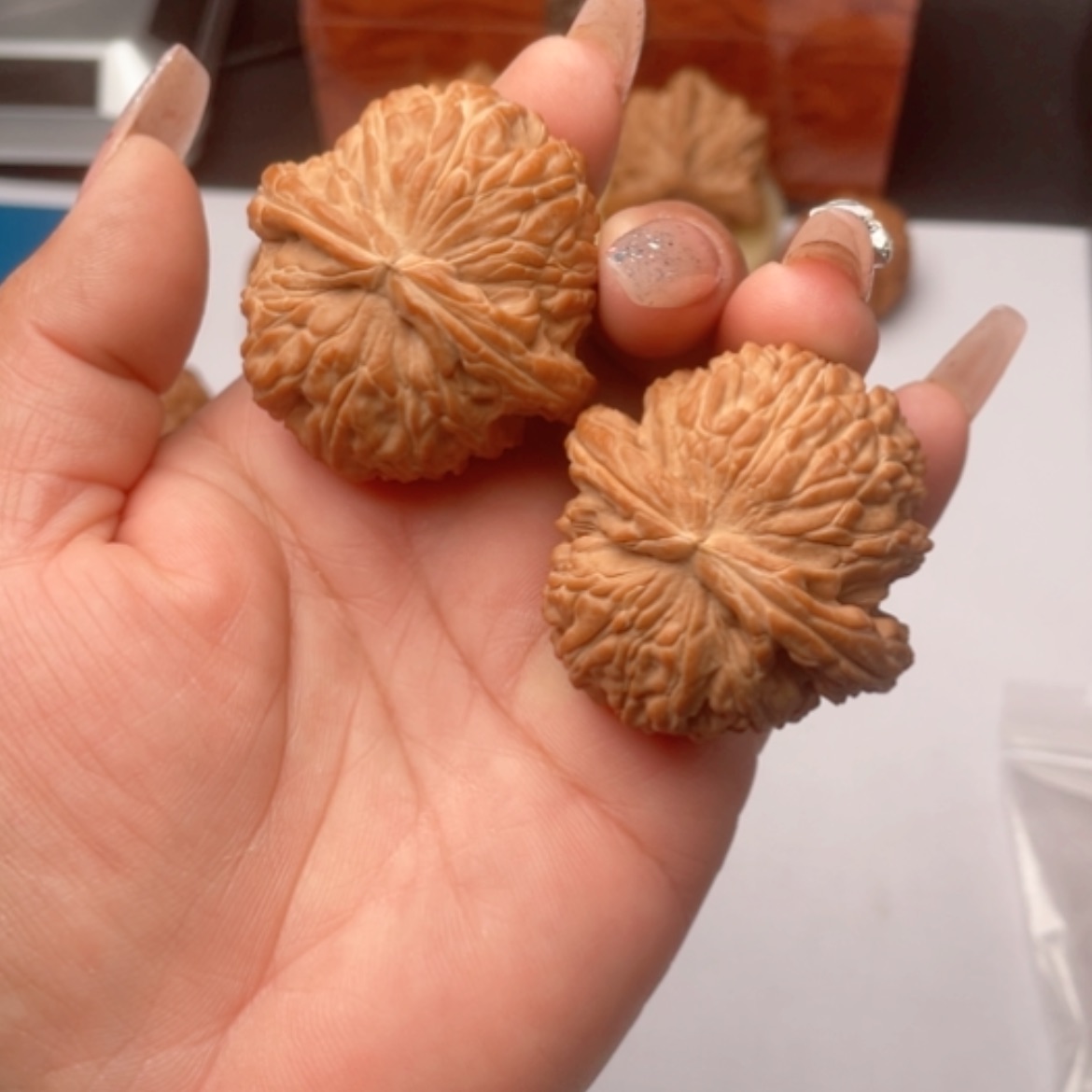 【闪购商品】猴头核桃吊坠门白43