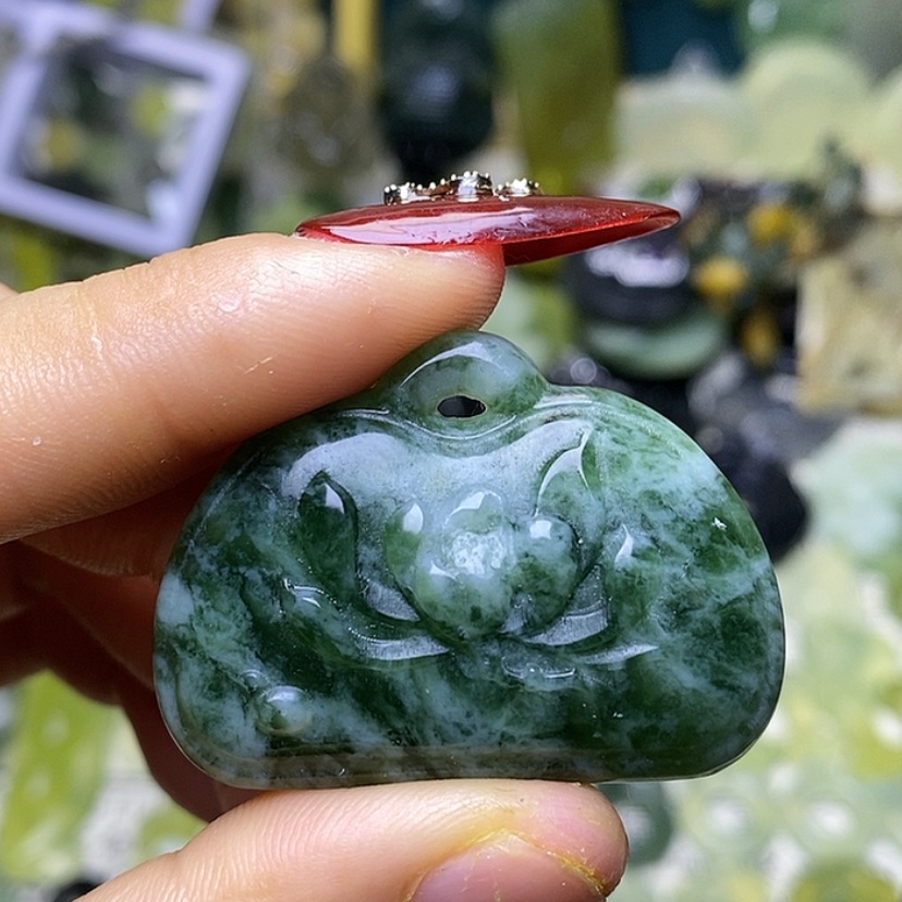 【闪购商品】蛇纹石玉颈饰未镶嵌