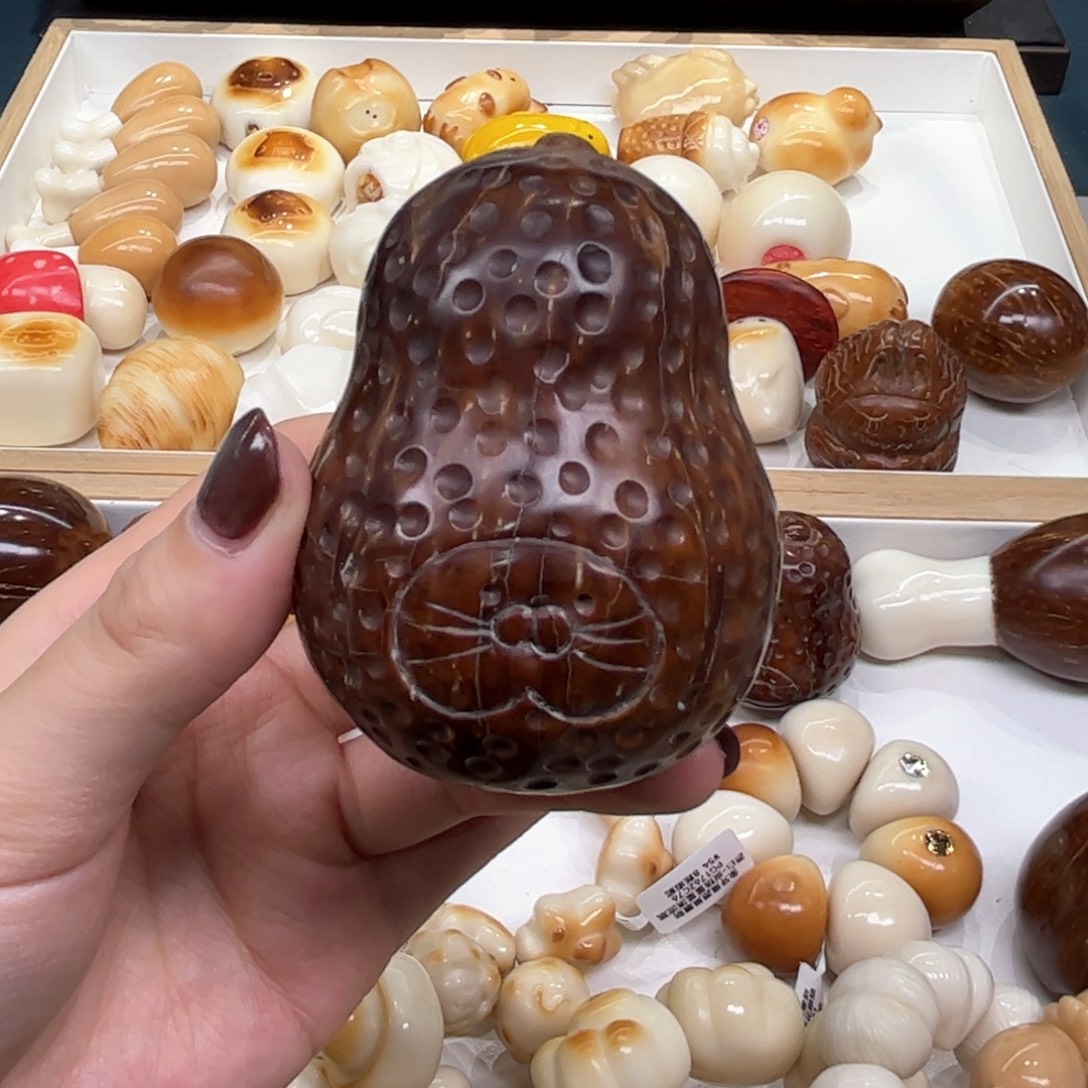手串菩提根/象牙果8.31.20库克把件花生瑕