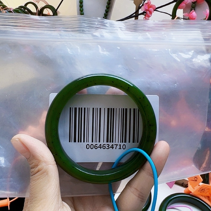 仪***欣和田玉未镶嵌手镯