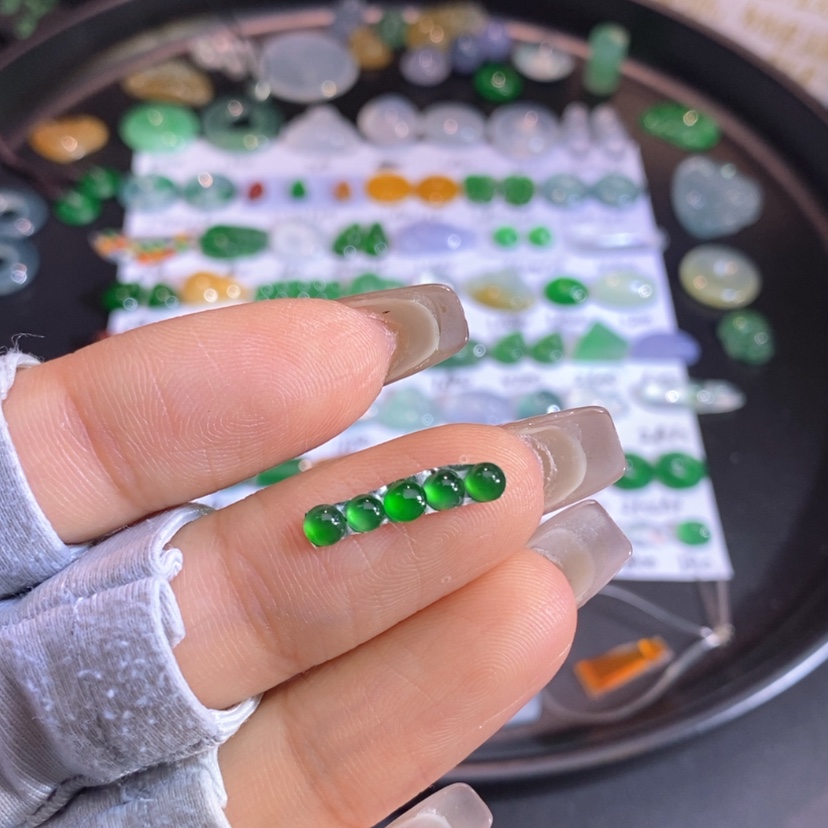【闪购商品】翡翠挂件未镶嵌蛋面