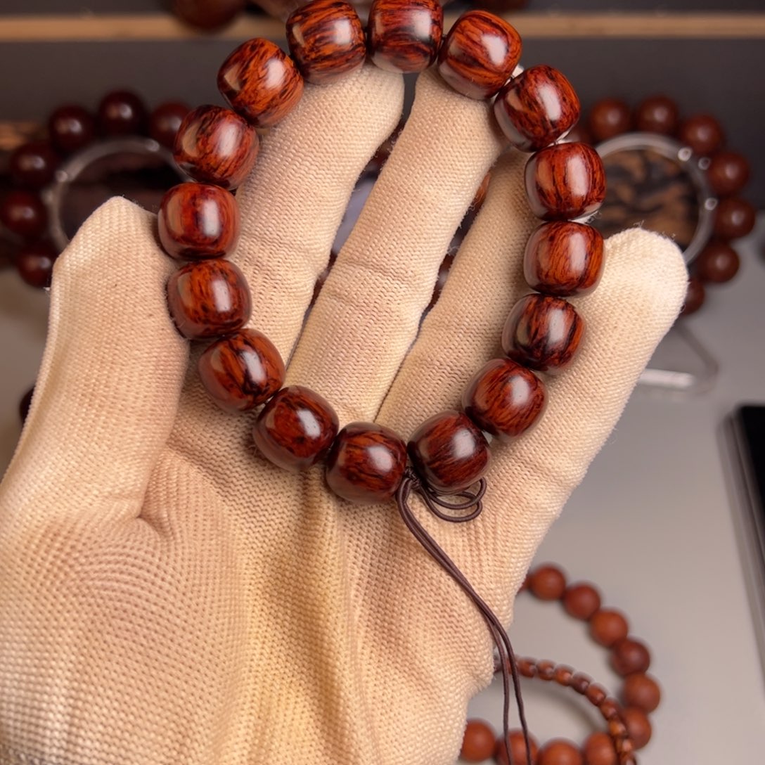 花梨木类高*红降1314黄油玉化土埋料 全品无瑕